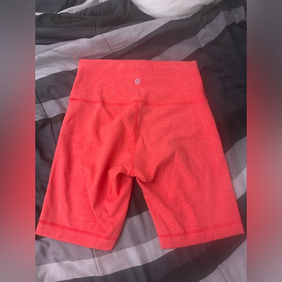 lululemon athletica Pants - Lululemon HR shorts NWOT! Size 6